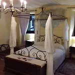 Della Stua Oda ve Kahvaltı 3*
