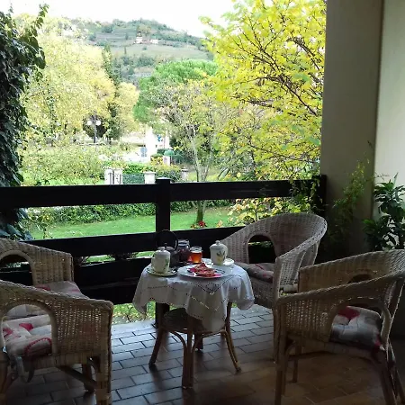 Della Stua Bed and Breakfast